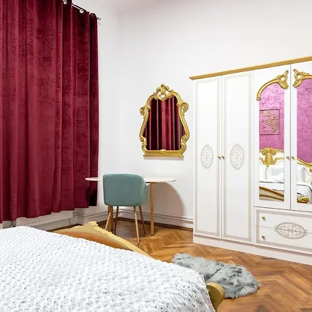 Villa Royal 5* Mansion Near Square