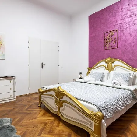 Villa Royal 5* Mansion Near Square *